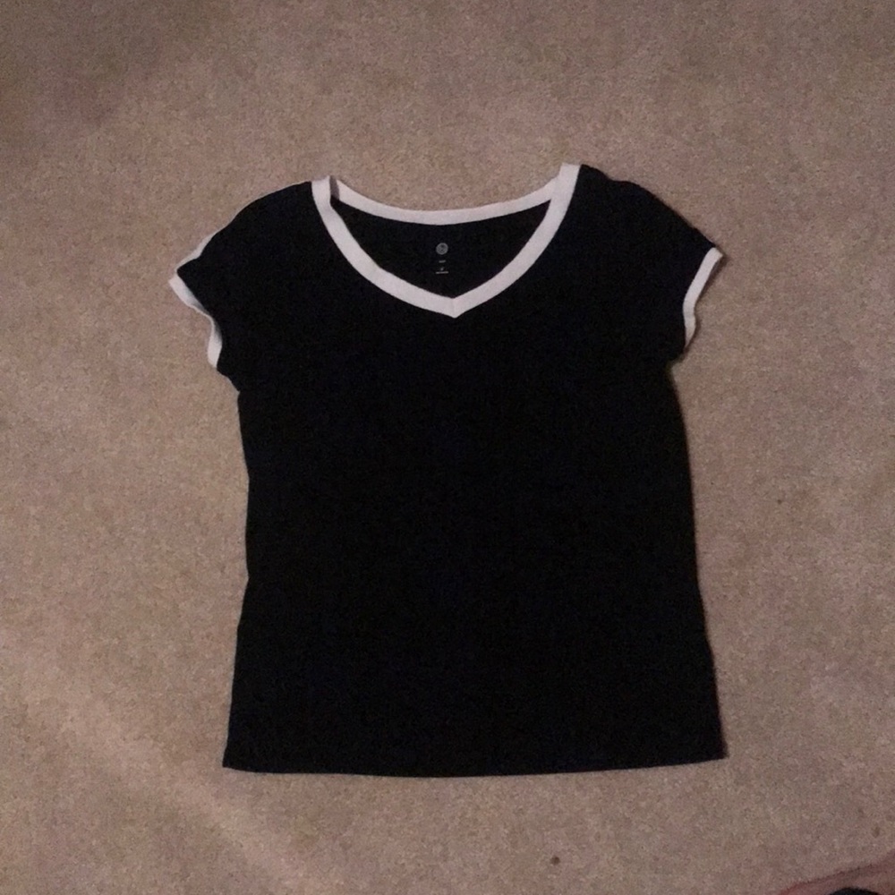 Black and white M relaxed tee